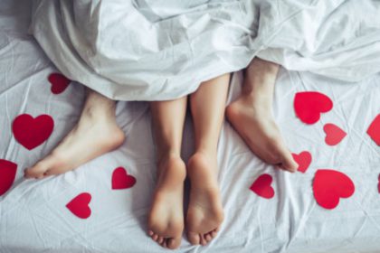 Nên hay không quan hệ tình dục khi có kinh nguyệt?
